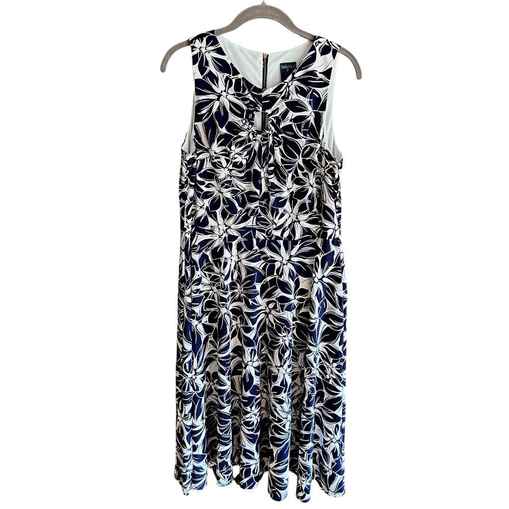 Gabby Skye Dress Navy Blue w White Flowers Keyhole at chest sleeveless w Spandex